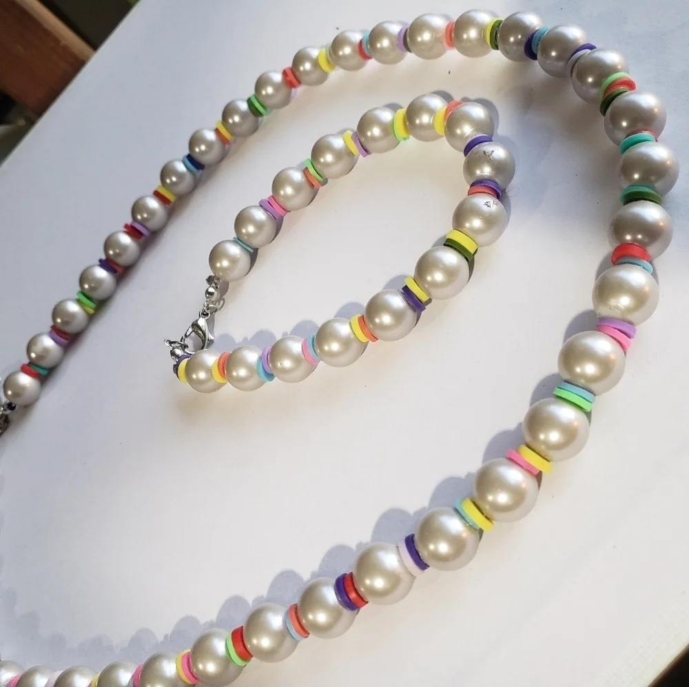 NWT KIDS pearls bracelet NECKLACE 15 INCH multicolored Christmas gift Girls